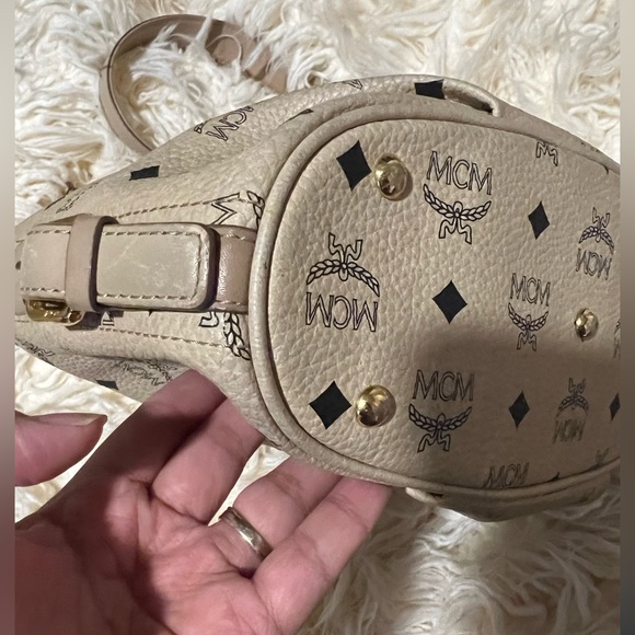 Authentic M C M hobo bag - Picture 7 of 16